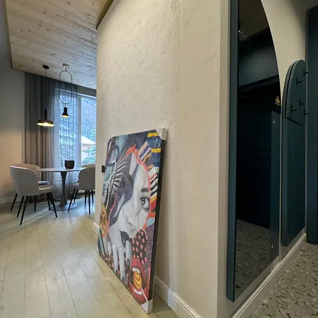 Girske Povitria * 亚列姆切