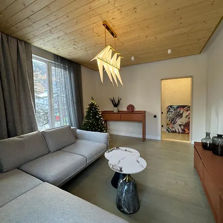 Daire Girske Povitria Yaremche